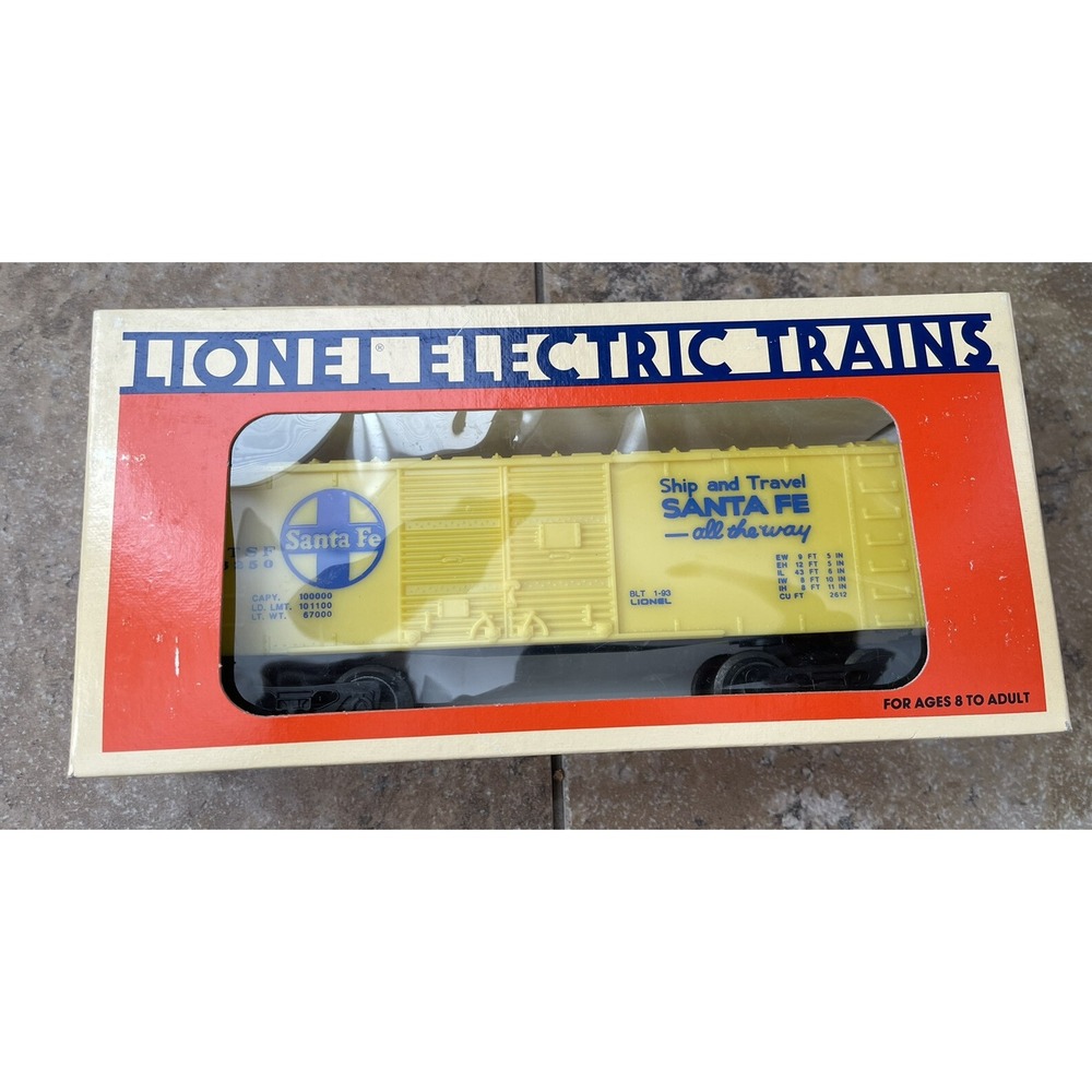 o'o'o . Lionel Train Railroad .. SANTA FE BOXCAR .. 6-16250 .. with Original Box